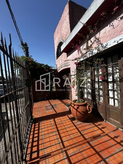 VENTA 2 CASA Y TALLER EN UN MISMO PADRON MALDONADO