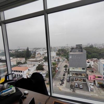 VENTA DE OFICINA EN MIRAFLORES VISTA EXTERIOR  ALFREDO BENAVIDES