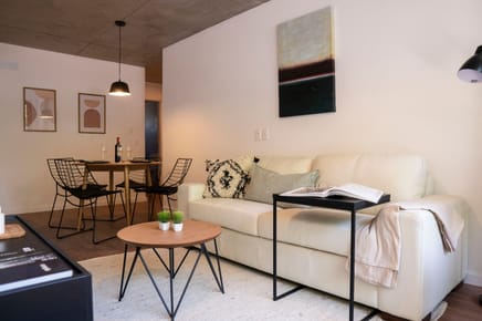 Apartamento en venta de 2 dormitorios en Barrio Sur con Cochera
