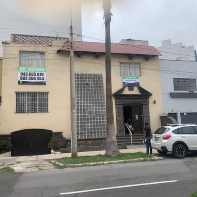 Casa como terreno  Vargas Machuca Urb San Antonio  Miraflores