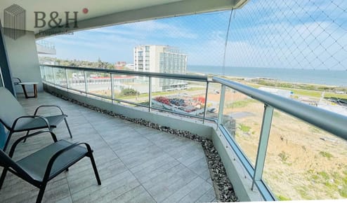 Apartamento de 3 Dormitorios con Parrillero en playa Brava, Punta del Este - Alquiler Temporario
