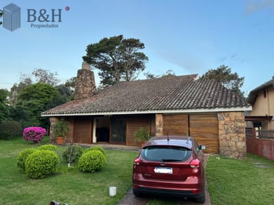 Vende casa de 3 dormitorios en Pinares, Punta del Este