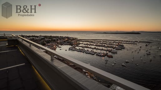 Excelente Penthouse en venta punta del este
