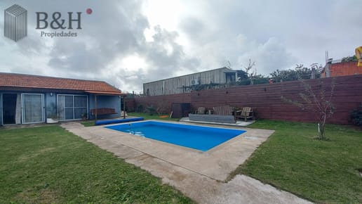 Vende casa de 3 dormitorios, en excelente estado, Pinares, Punta del Este