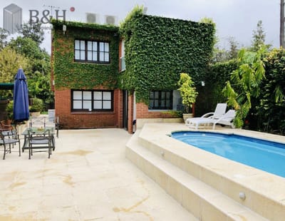 Alquiler temporario de casa con 3 Dormitorios con piscina y barbacoa en Jardines de Córdoba, Punta del Este