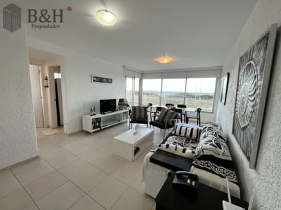 Apartamento en venta - 2 dormitorios + ½ | 2 baños | cochera techada