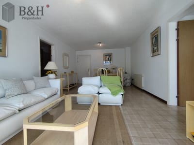 Alquiler y venta de apartamento de dos dormitorios en Punta del Este
