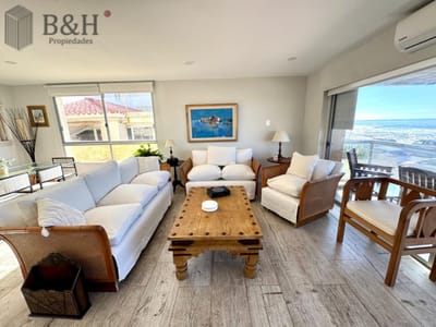 Excelente apartamento en península playa brava
