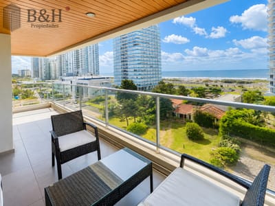 Apartamento de 2 Dormitorios a Pocos Metros de Playa Brava, Punta del Este