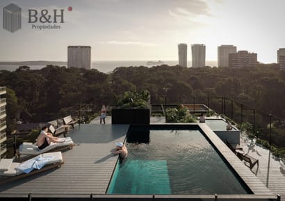 Apartamento esquinero de 2 dormitorios y 2 baños en venta, Punta del Este