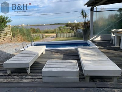 Espectacular Casa en Santa Mónica con Piscina y Vistas a la Laguna