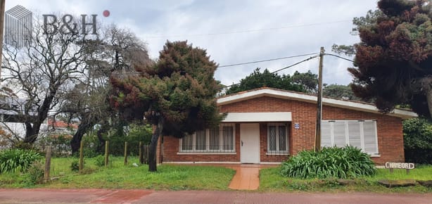 Casa Esquinera.  Solo Alquiler temporal