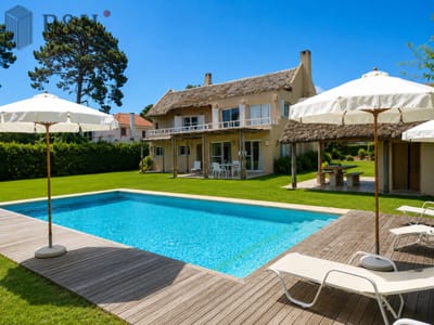 Casa de 5 Suites con Piscina y Parrillero en San Rafael, Punta del Este