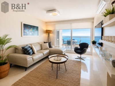 Moderno Apartamento de 3 Dormitorios con Parrillero propio y Dependencia, Playa Brava Punta del Este