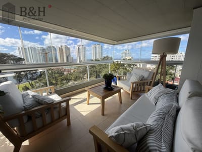 Apartamento 3 Dormitorios Avenida Roosevelt Punta del Este Cochera