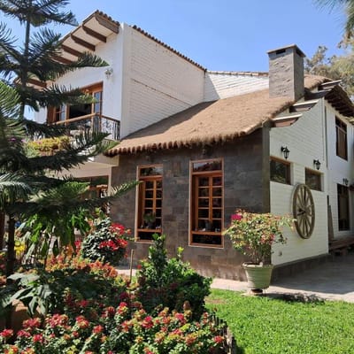 VENDO CASA DE CAMPO EN COND LA ARENA PACHACAMAC