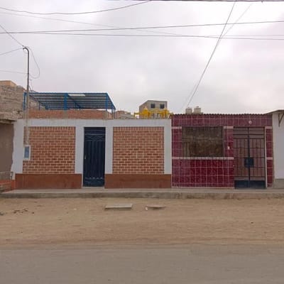 VENTA DE CASA COMO TERRENO MANCHAY  MT
