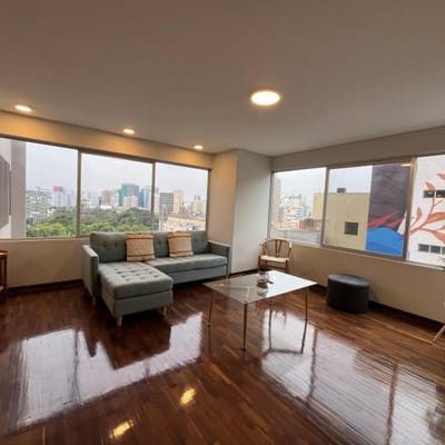 Se alquila Flat  dormitorios con vista al Parque Kennedy