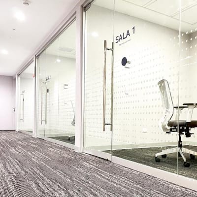 Oficina Implementada en alquiler  San Isidro