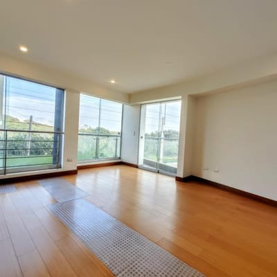 Vendo Trplex de estreno en San Borja de m frente al pentagonito