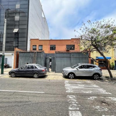 Vendo Casa Con Parametros para  Pisos en Miraflores