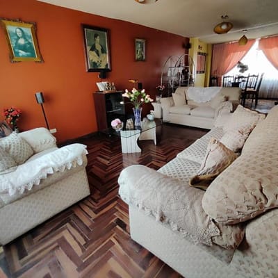 se vende triplex  m en los olivos