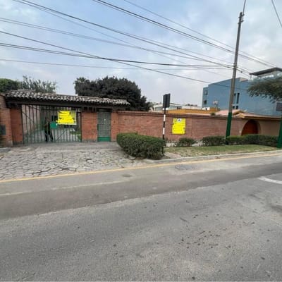 OCASION VENTA DE TERRENO DE  m EN AV RAUL FERRERO CUADRA  LA MOLINA