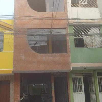 VENTA DE EDIFICIO DE  PISOS EN LOS OLIVOS