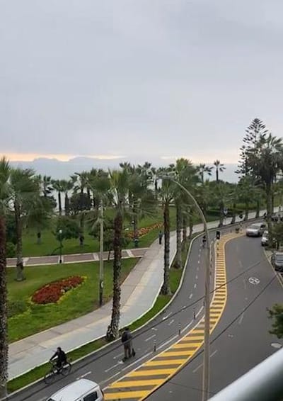 Vista al mar amplio e iluminado Alquilo dpto amoblado en Malecn Miraflores