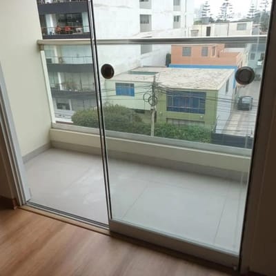 Departamento de estreno cerca  del Club Lima Cricket en Magdalena