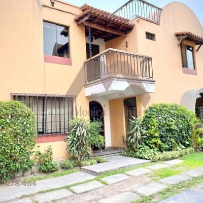 Vendo linda casa con  cocheras en condominio exclusivo en La Molina Vieja