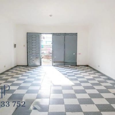 Venta de local en er piso en zona altamente comercial cerca Parque Cnepa