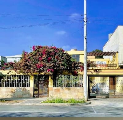 VENTA CASA COMO TERRENO EN AV JOSE GALVEZ BARRENECHEA CORPAC SAN ISIDRO