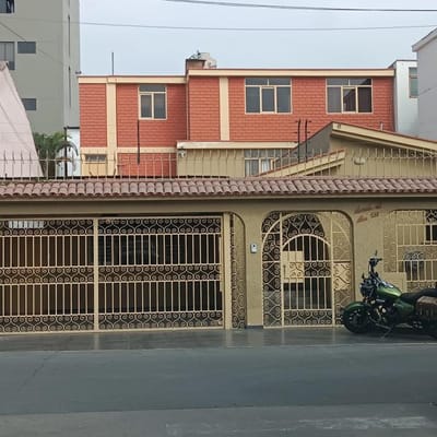VENTA DE CASA  EN ALBORADA SURCO