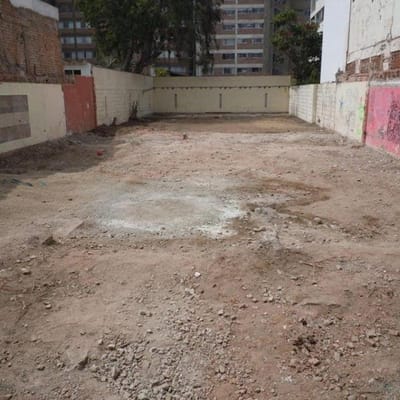 VENDO TERRENO DE M PARAMETROS  PISOS GOLF SAN ISIDRO