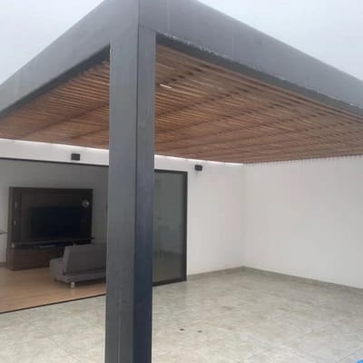 EXCELENTE DUPLEX DE SEMIESTRENO EN VENTA EN MIRAFLORES