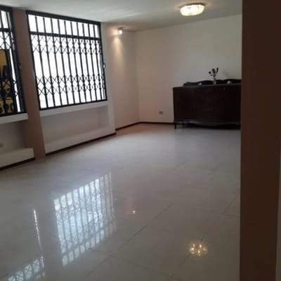 DPTO EN VENTA EN  PISO  URBSANTA CONSTANZA  SURCO  FRENTE AL JOCKEY PLAZA