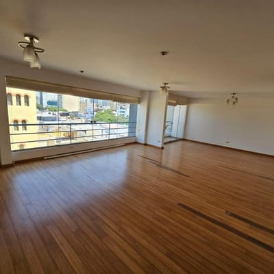 Venta Lindo Departamento con Balcn San Isidro