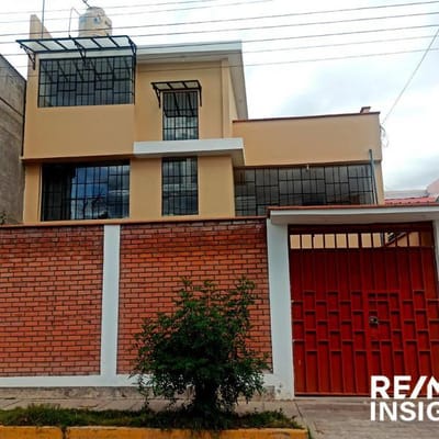 SE VENDE CASA EN EL TAMBO