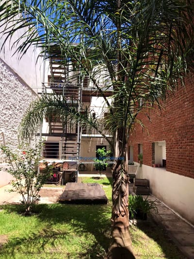 Amplio apartamento  2 dormitorios 2 baños, reciclaje cerca emb.EEUU