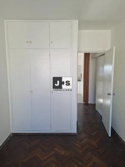 Alquiler apartamento un dormitorio en Ciudad vieja con cochera