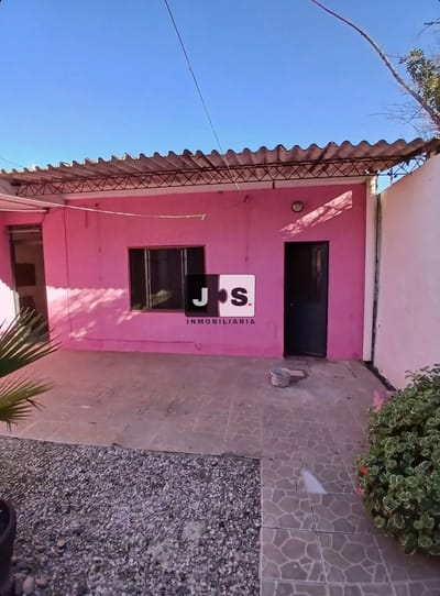 Casa en alquiler c/ cochera en Las Piedras