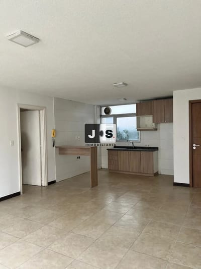 Alquilo Apartamento tipo casa 2 dormitorios con garaje Jacinto Vera