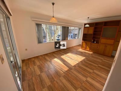 Alquilo Casa de altos 2 dormitorios con terraza y sin gastos comunes Villa Muñoz