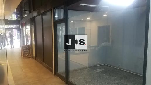 Alquilo Local Comercial en dos plantas en el Centro