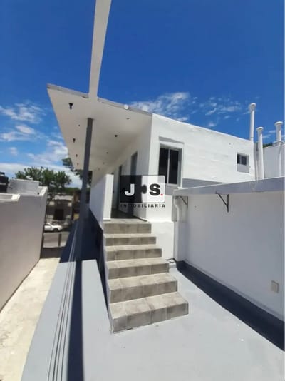 Casa en venta c/ cochera en Reducto