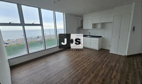 Alquilo monoambiente vista al mar Ciudad Vieja