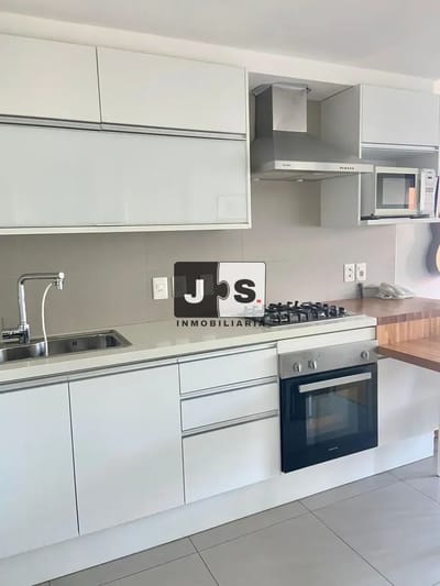 Alquilo apartamento 1 dormitorio c/balcon en Puerto Buceo