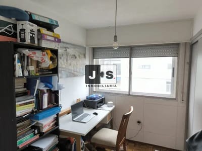 Vendo apartamento 3 dormitorios c/ cochera c/ balcon Barrio Centro