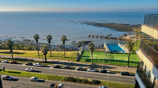 Venta  Apartamento Punta Carretas 4 Dormitorios 4 Baños 2 Garajes con vista a Rambla.